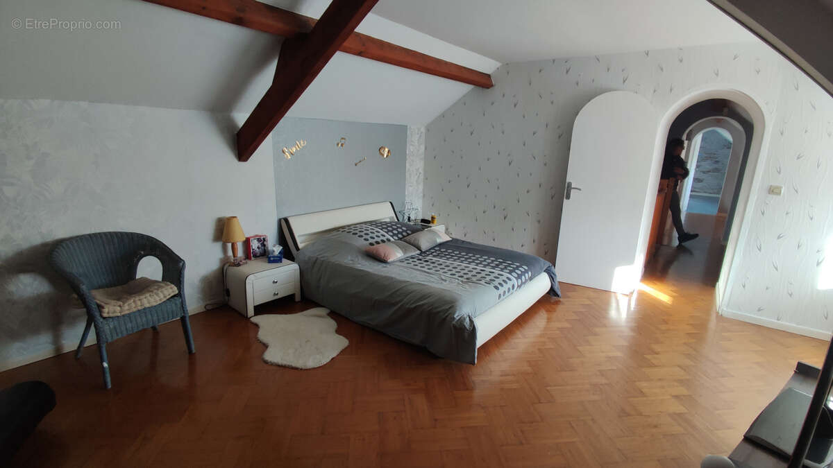 Maison à HERIC