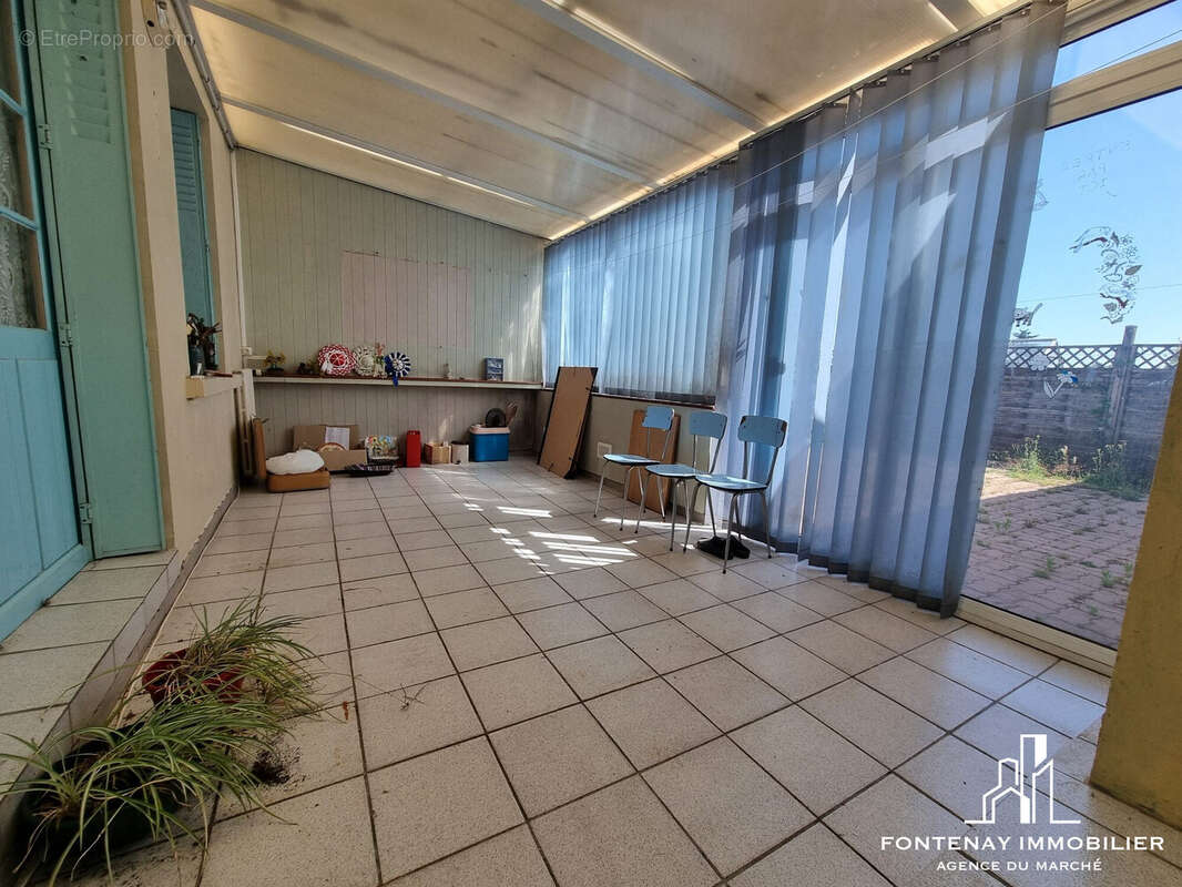 Maison 126 m² à Fontenay-Le-Comte  - photo 7