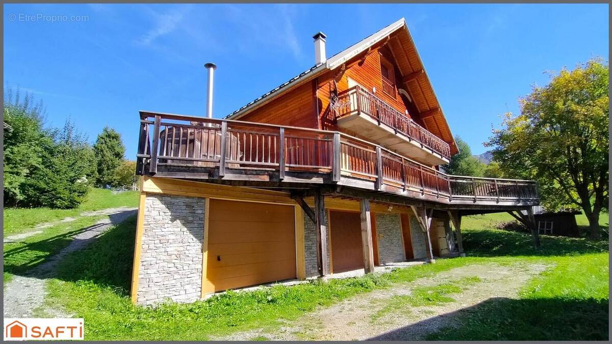 Photo 1 - Maison à ALBIEZ-MONTROND