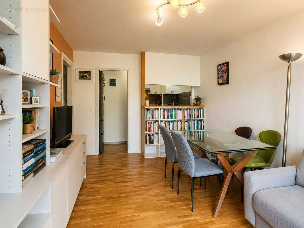 Appartement à SAINT-MAUR-DES-FOSSES