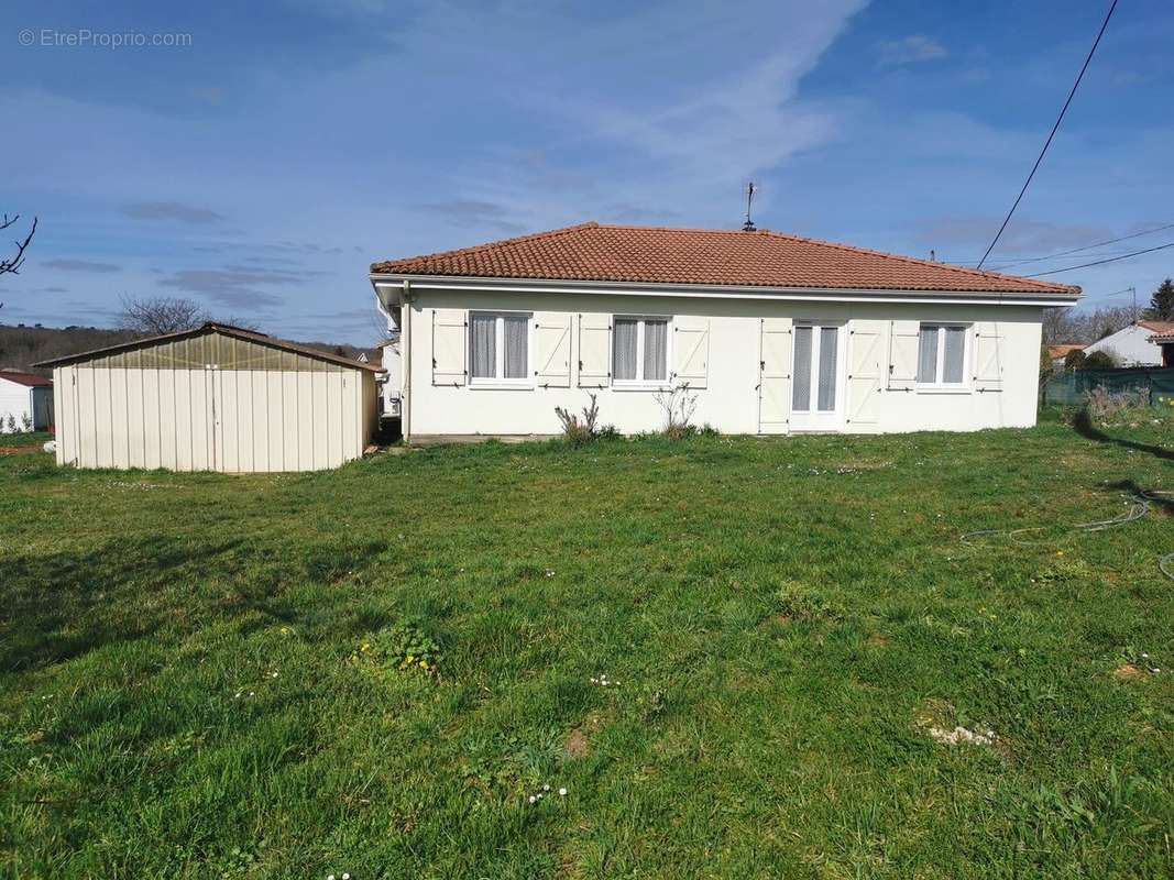 FRONTENAC – Maison 100m² 5ch sur jardin clos +1200m²  - photo 9