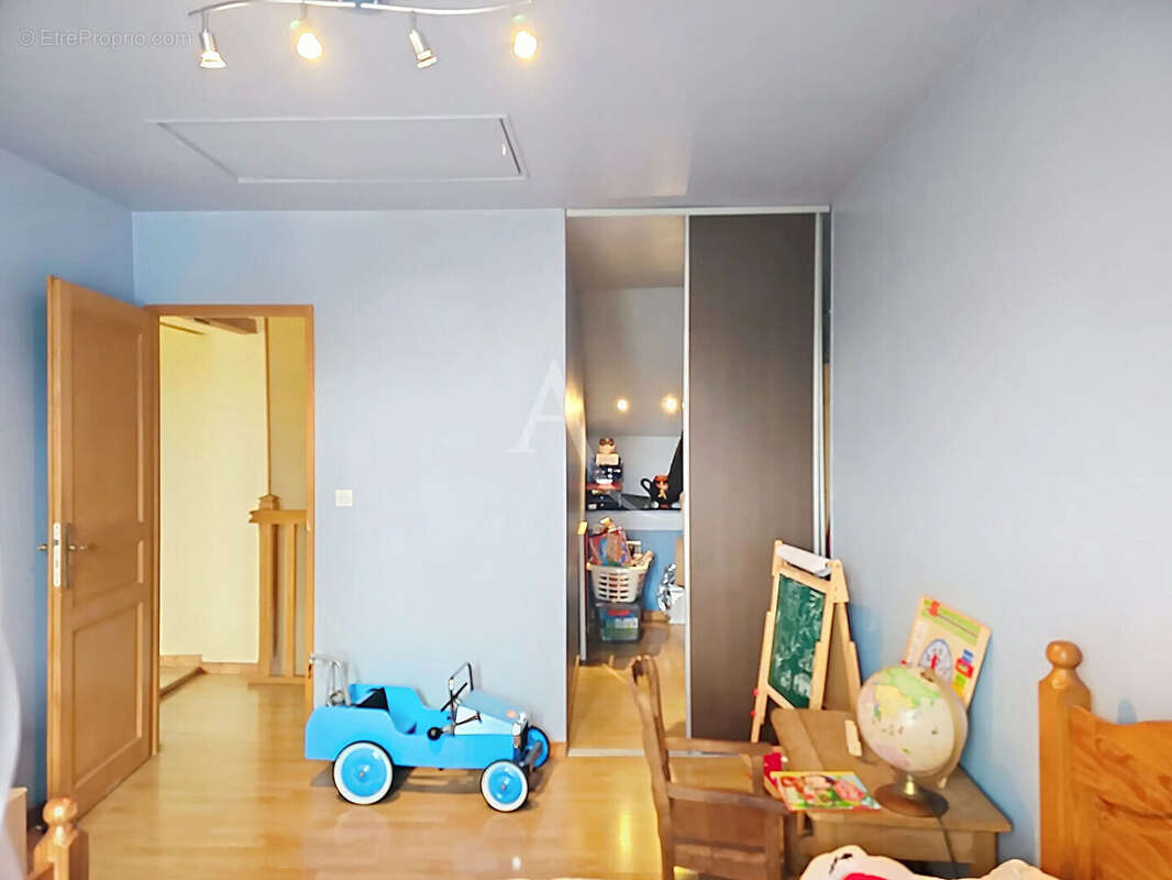 Maison à CONGIS-SUR-THEROUANNE