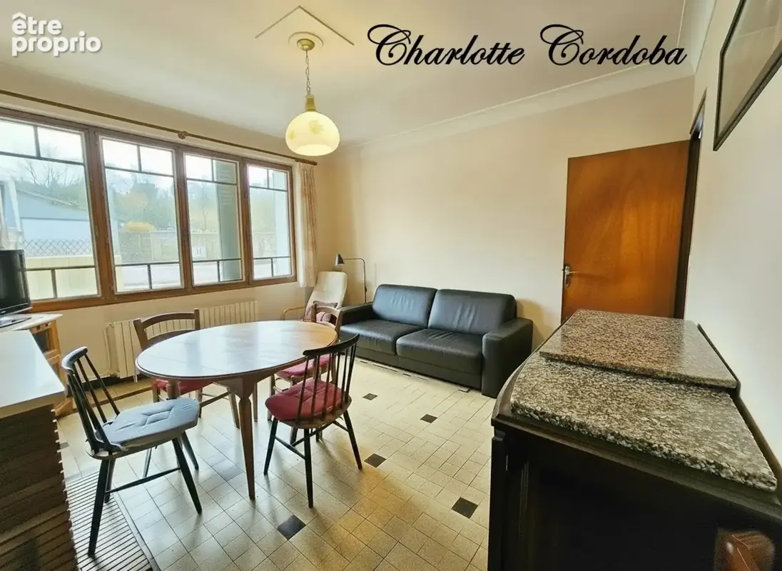 Maison plain-pied 3 chambres - Double garage - Dépendances - 2980 m² de terrain et bois - photo 12