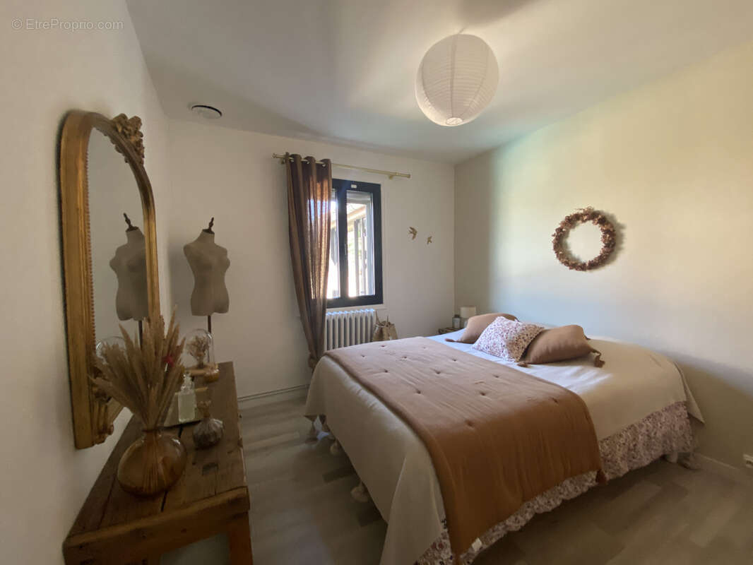 Maison à RUELLE-SUR-TOUVRE