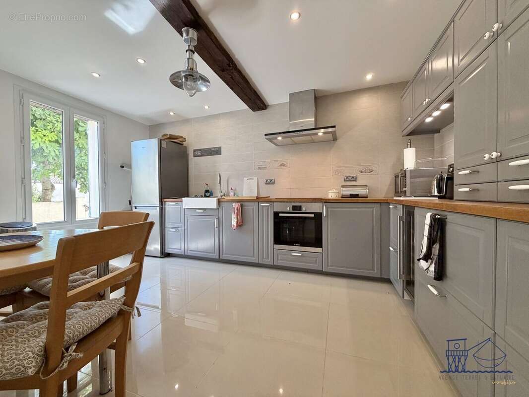 Maison 152 m² à Floirac  - photo 5