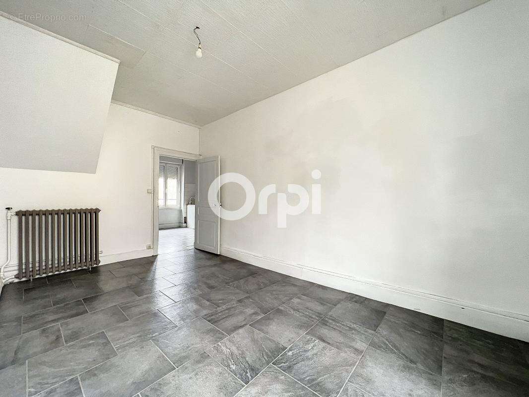 Appartement à SAINT-ELOY-LES-MINES