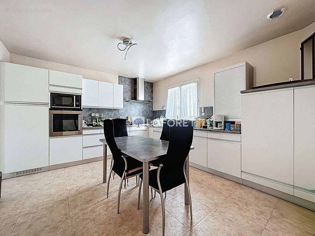 Maison à SAINT-QUENTIN