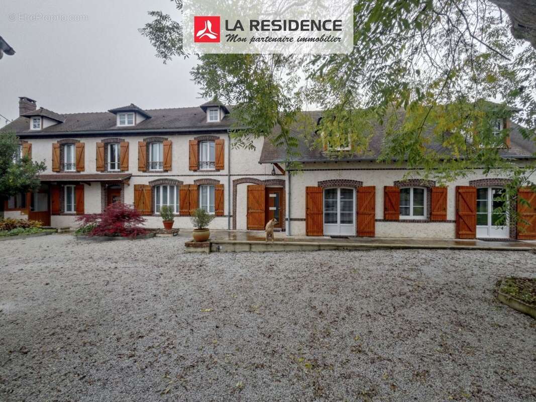 Maison à GARANCIERES