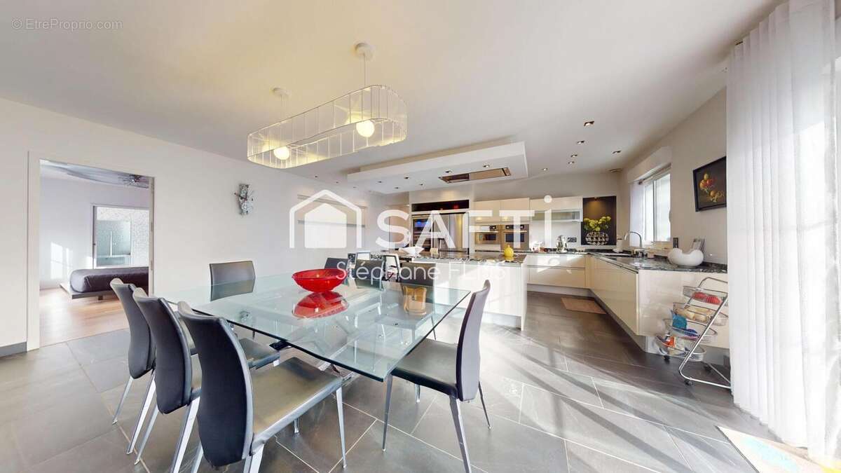 Photo 2 - Maison à BLANQUEFORT