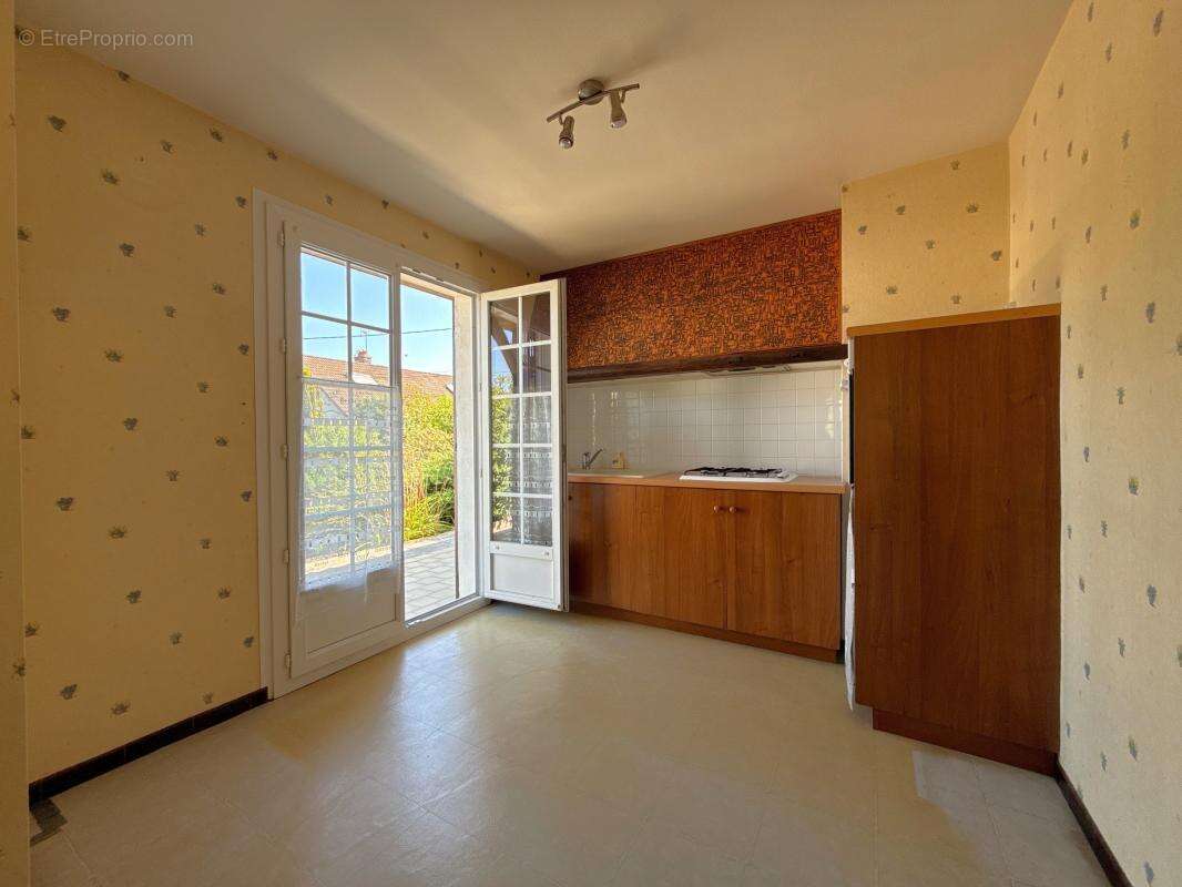 Maison à BRETENIERE de 155,45m² sur sous sol complet, 5 chambres, terrain 719 m² - photo 5