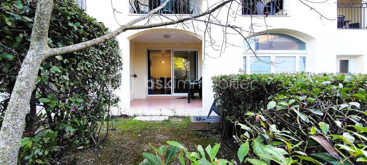 Appartement à MALLEMORT