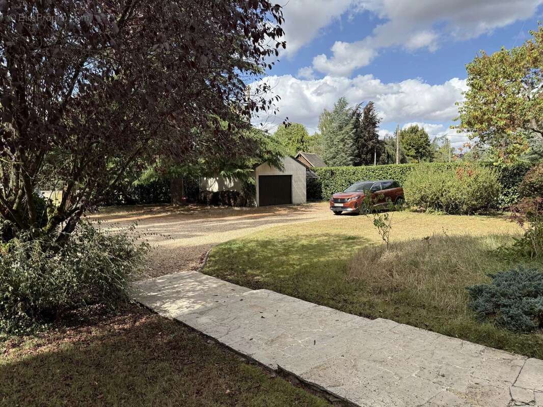 Maison à IVRY-LA-BATAILLE