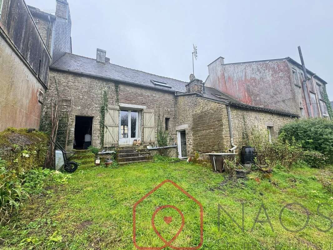 Maison à SEGLIEN