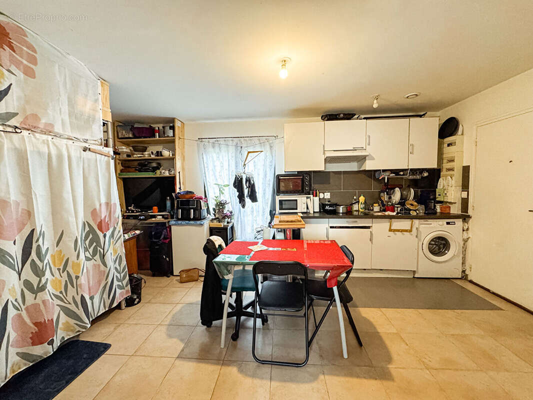Appartement à SARTROUVILLE