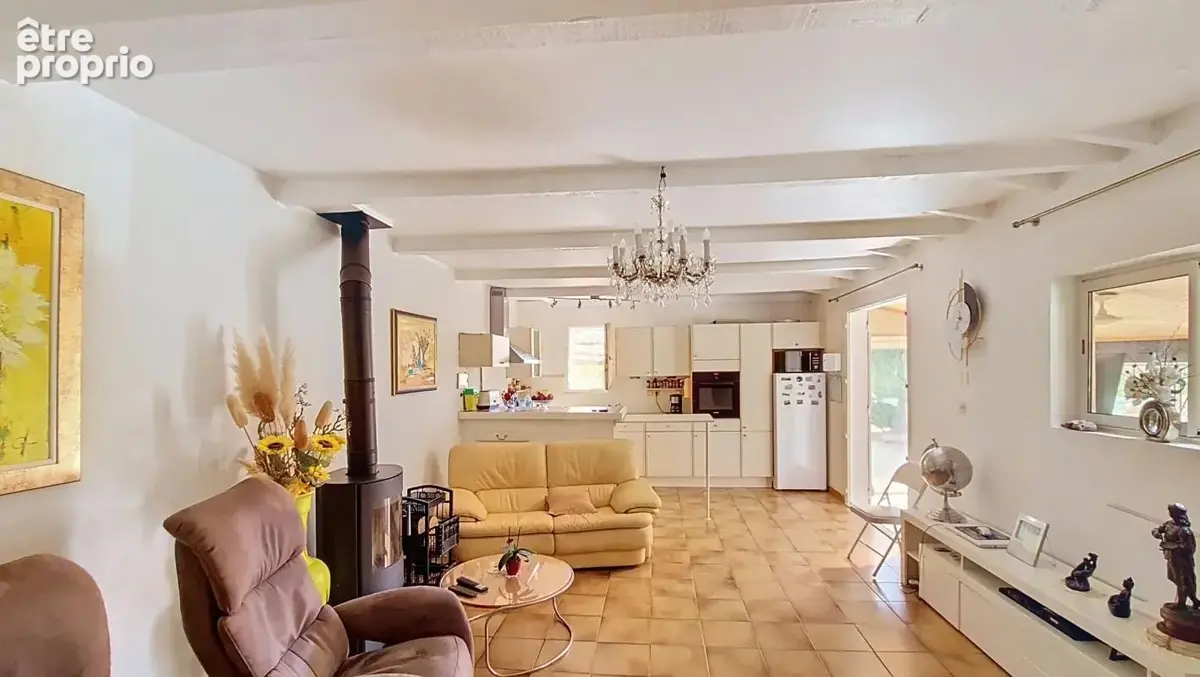 Maison avec dépendance, terrain 10 450m² - photo 10