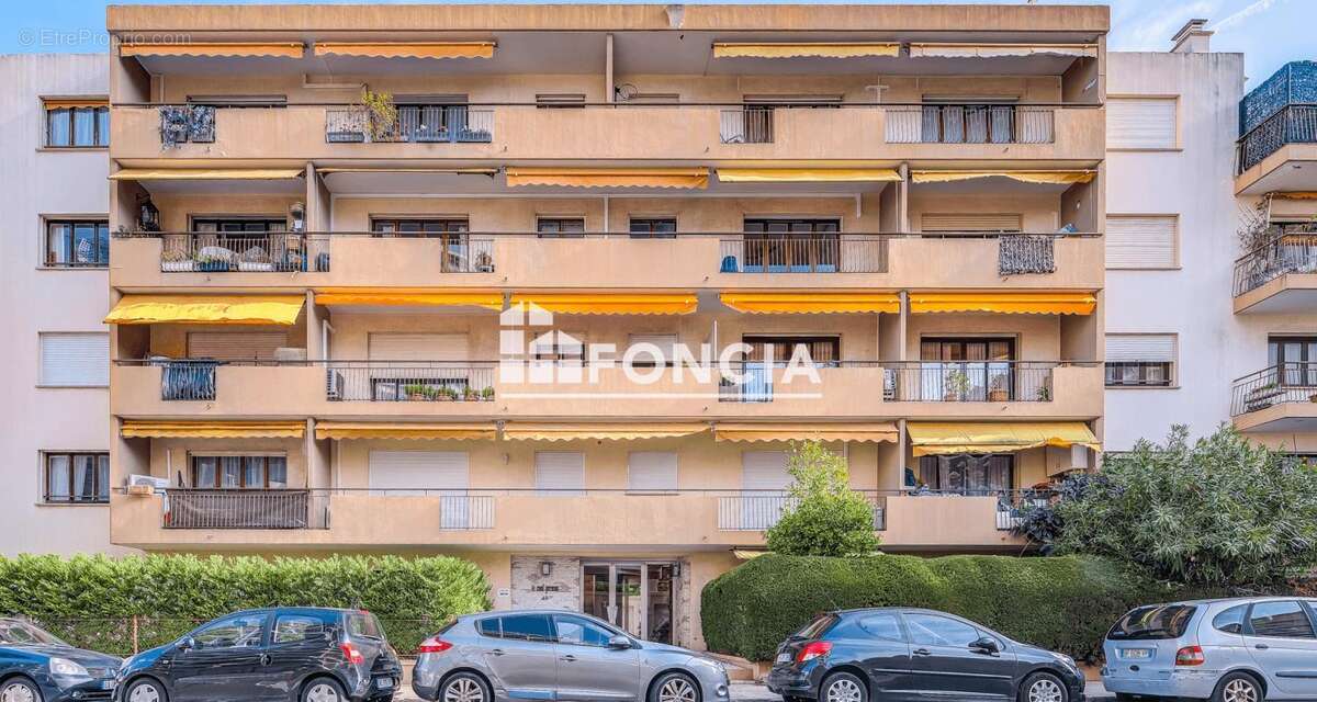 Appartement à LE CANNET