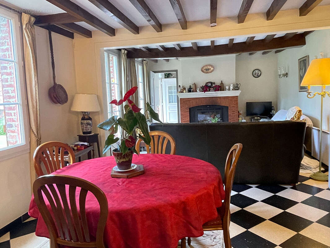 Maison à SAINTE-GENEVIEVE