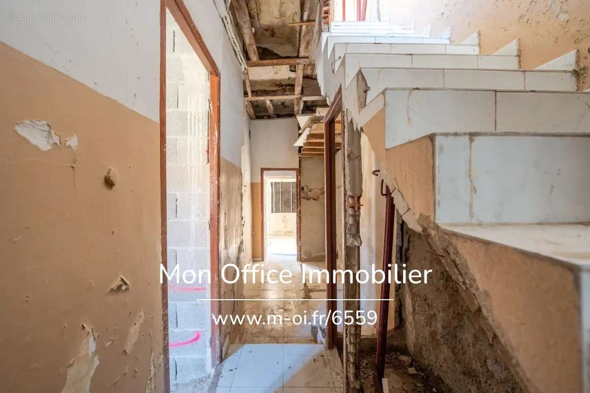 Appartement à MARSEILLE-3E