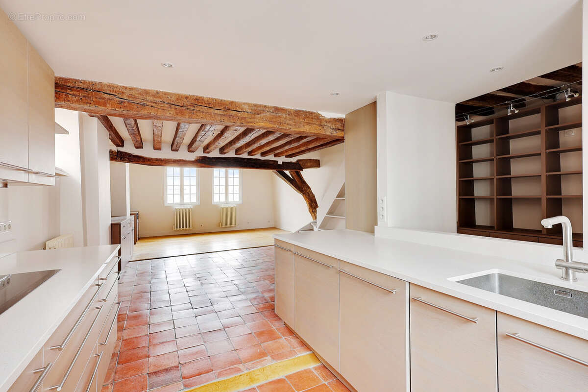 Appartement à PARIS-4E