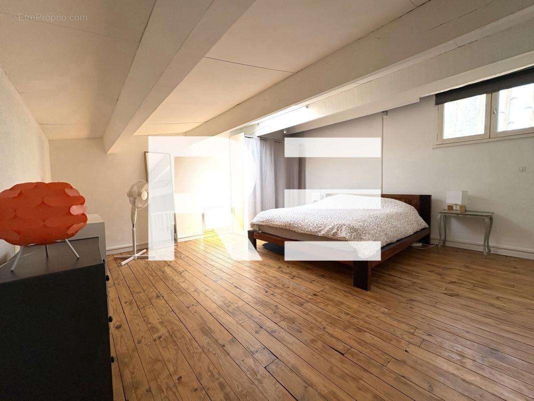A vendre dans les hauteurs de nimes maison de 168 m² - photo 14