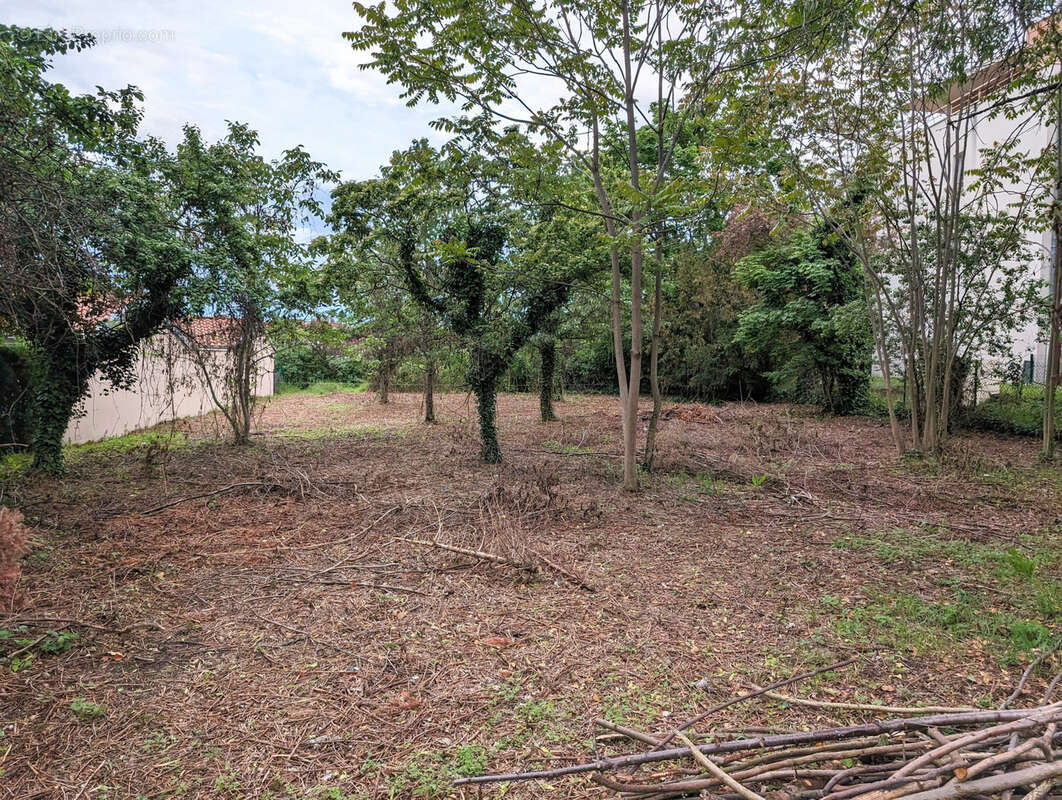 Terrain à CLERMONT-FERRAND