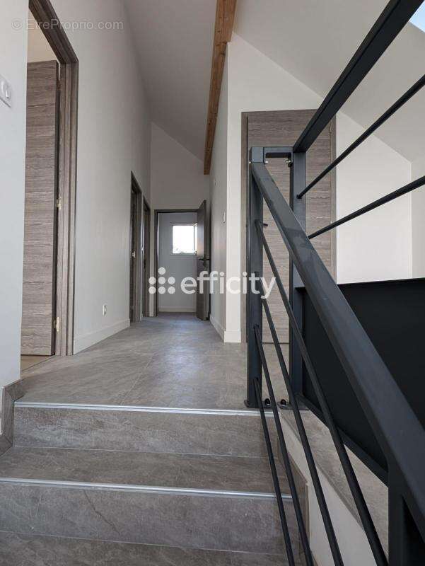 Maison à NORGES-LA-VILLE