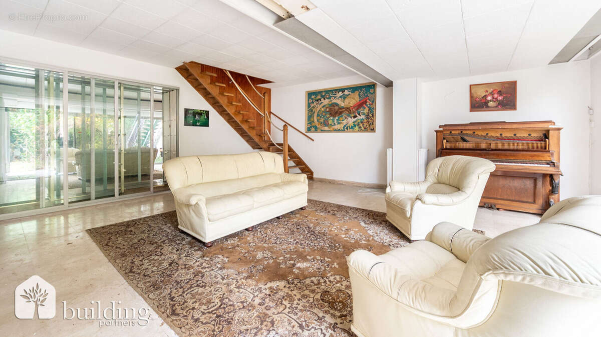 Maison à COURBEVOIE