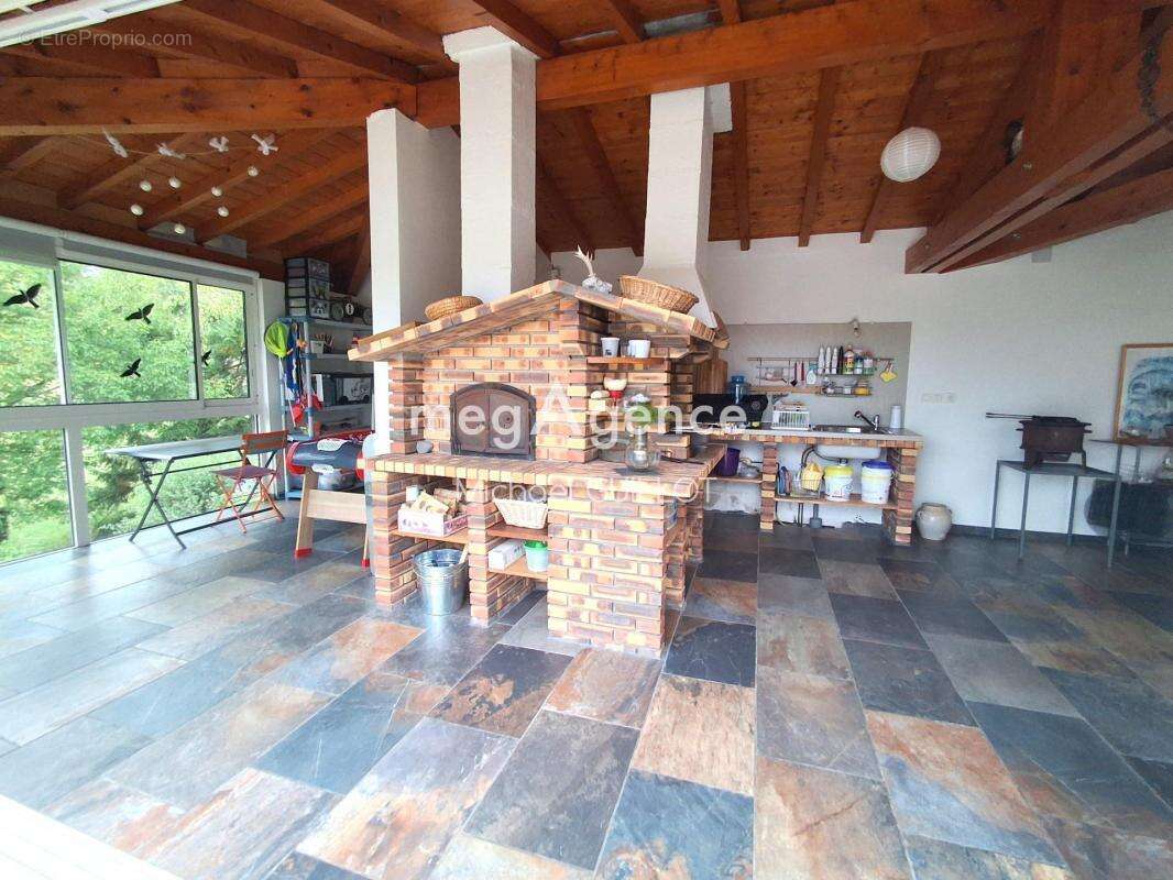Charmante maison de 155 m² avec panorama exceptionnel - photo 7