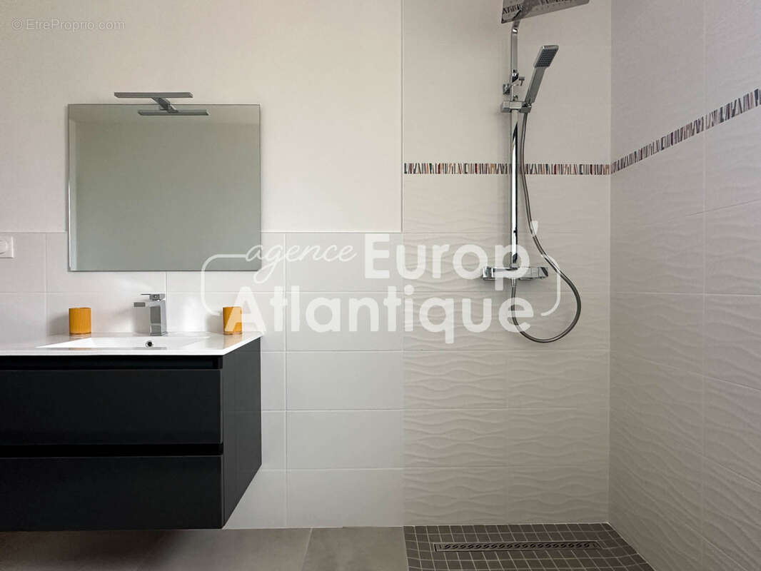 Maison à LES MATHES