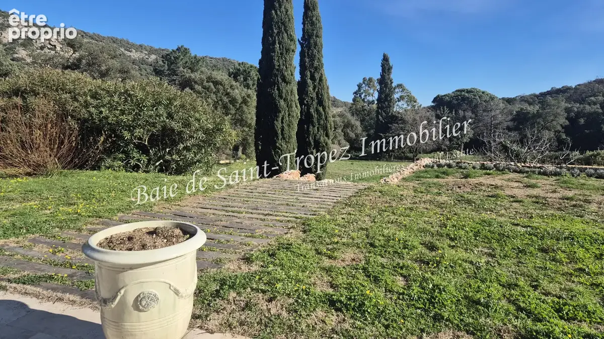 Villa avec piscine sur plus d'un hectare à 4km de la mer - photo 6