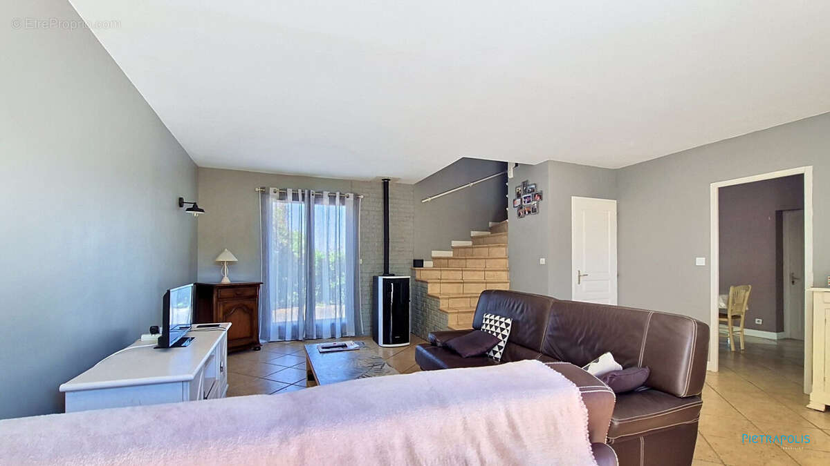 Maison 106 m² à Monsteroux-Milieu  - photo 4