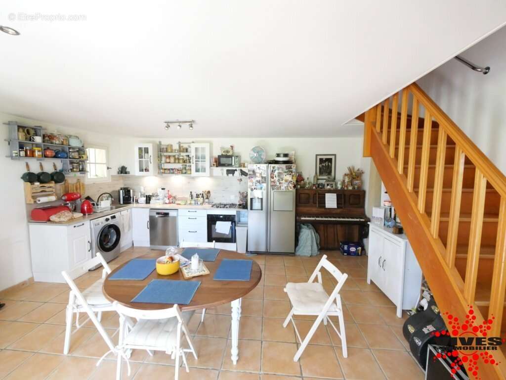 Ensemble immobilier de 2 maisons sur 3235 m2 de terrain - photo 19