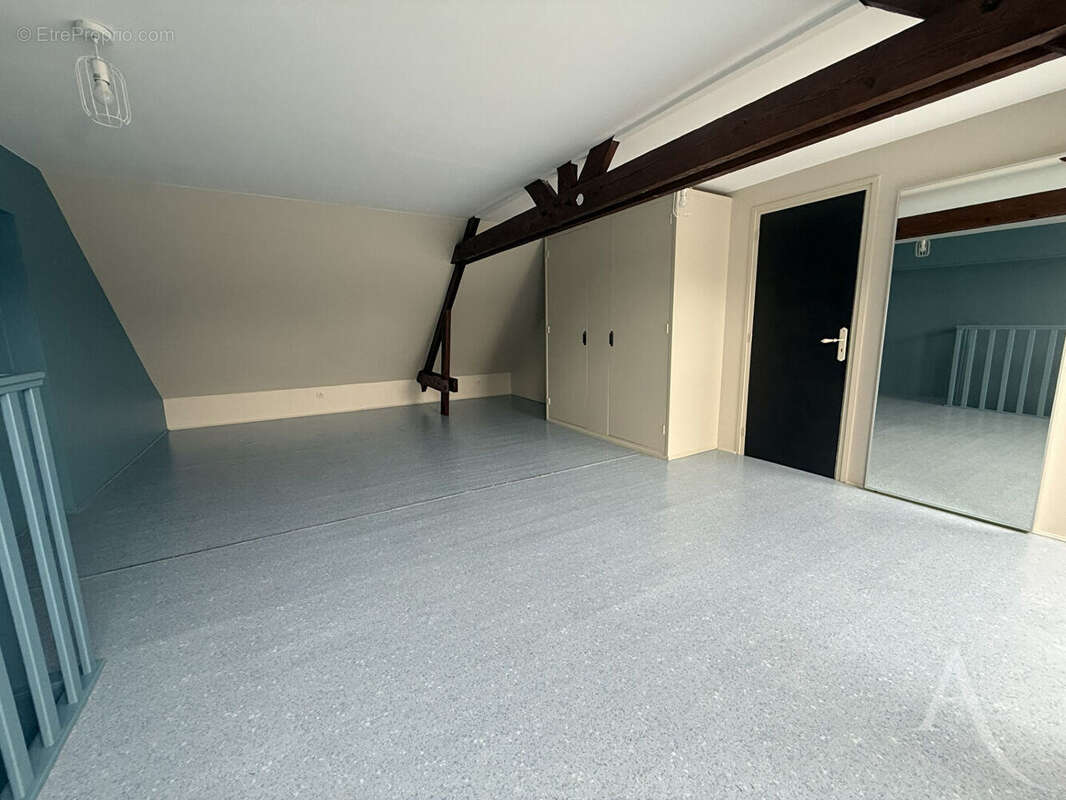 Maison mitoyenne - 6 pièce(s) 148 m² - RENESCURE - photo 8
