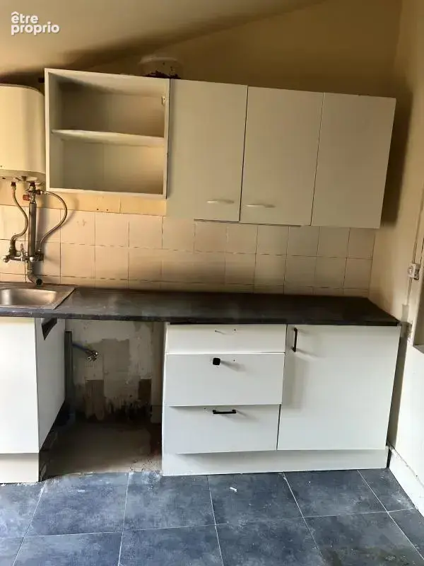 Spécial investissement : Immeuble mixte à fort potentiel de rentabilité au centre de Romorantin - photo 4