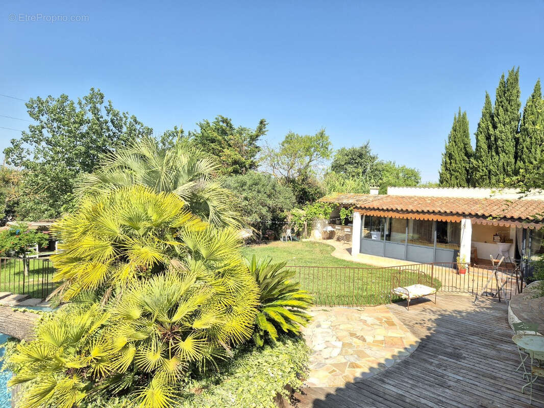 Villa  d'exception avec jardin, piscine, pool house et dependance - photo 26