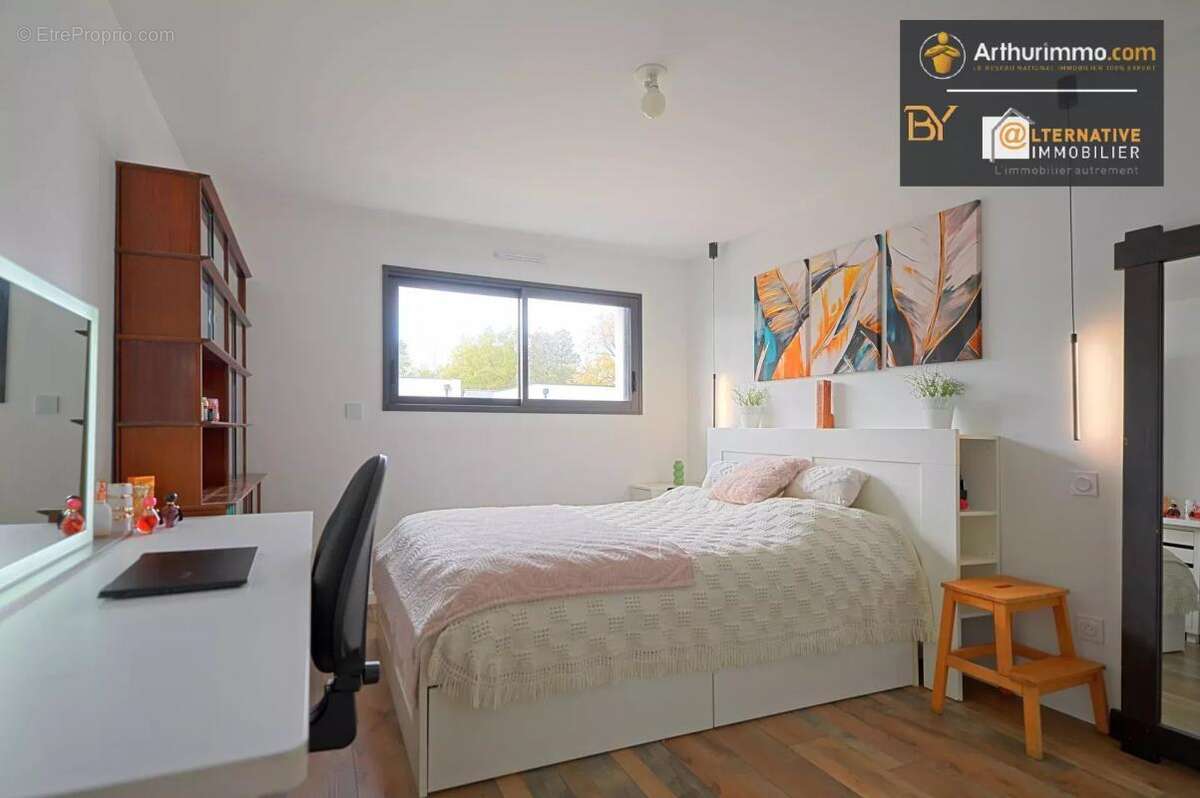 Maison à SAINT-ERBLON