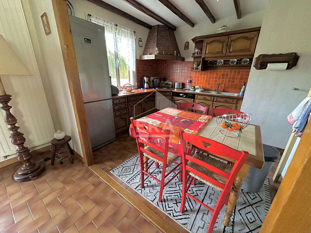 Maison à VILLENEUVE-LA-GUYARD