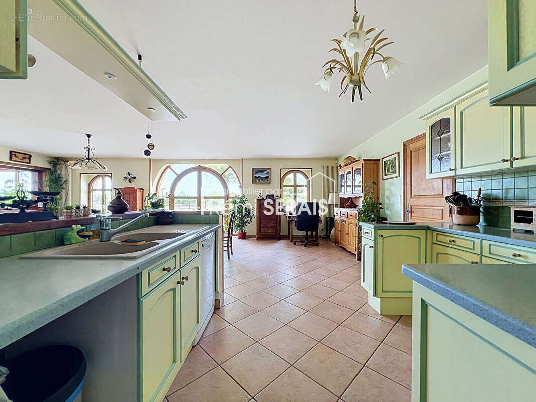 Propriété contemporaine  de caractère sur 5.8 hectares aux portes de Sées. - photo 6
