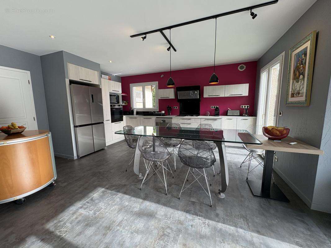 Maison 203 m² à Annecy  - photo 5