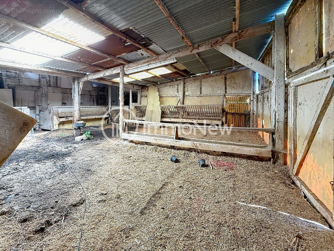 Maison à LE VAL-SAINT-PERE