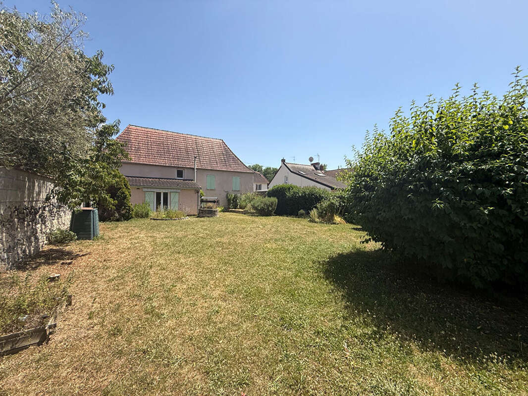 Maison à MONTLUCON