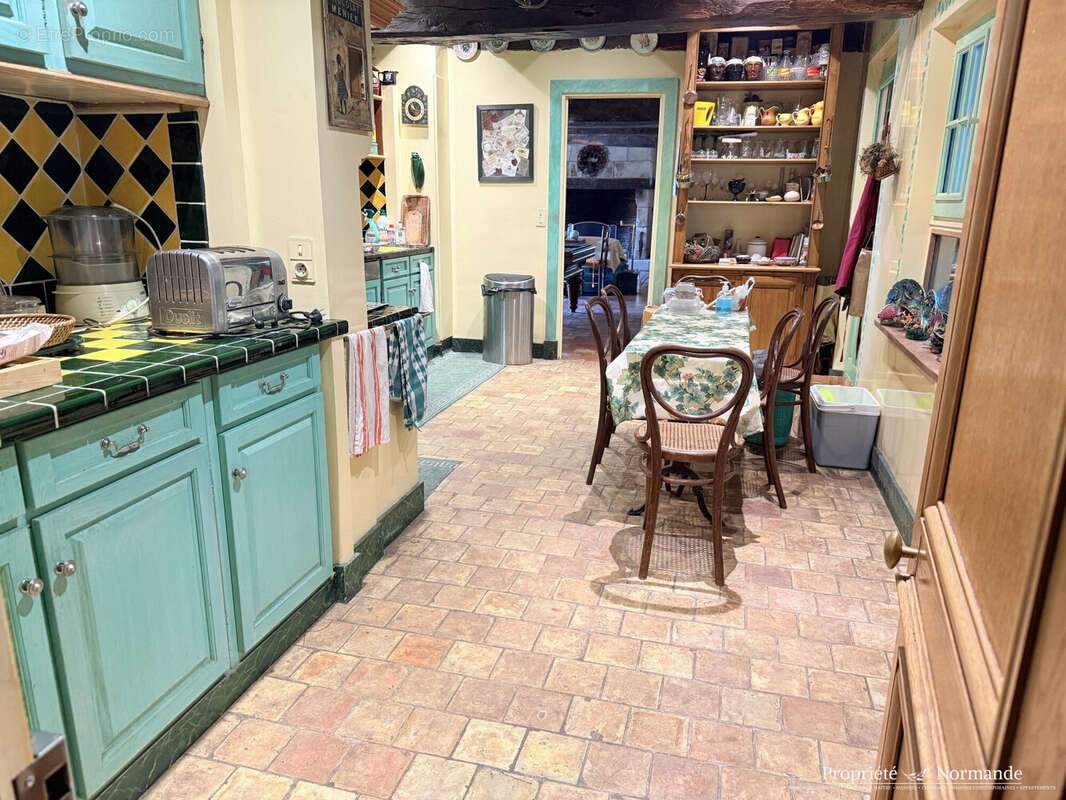 Maison à CORMEILLES