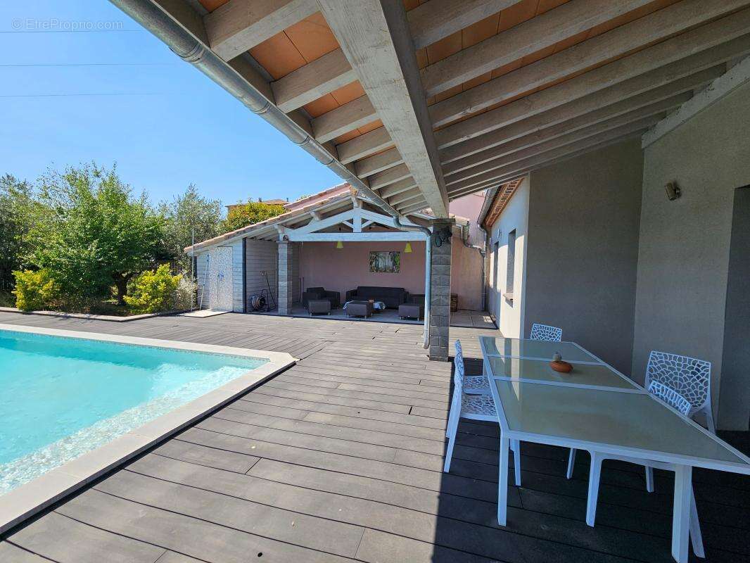 Maison à SAINT-PAUL-LE-JEUNE