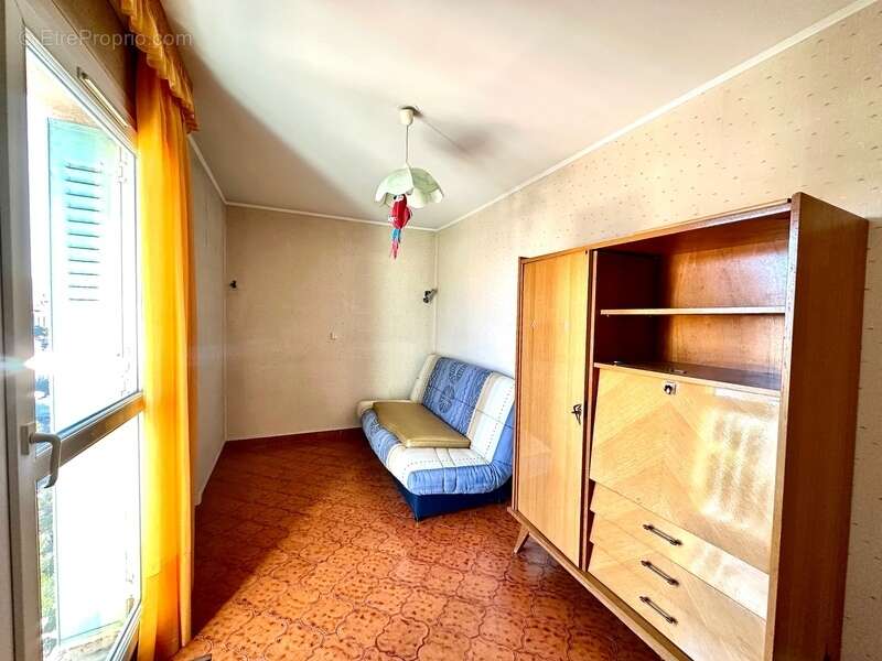 Appartement à MARSEILLE-4E