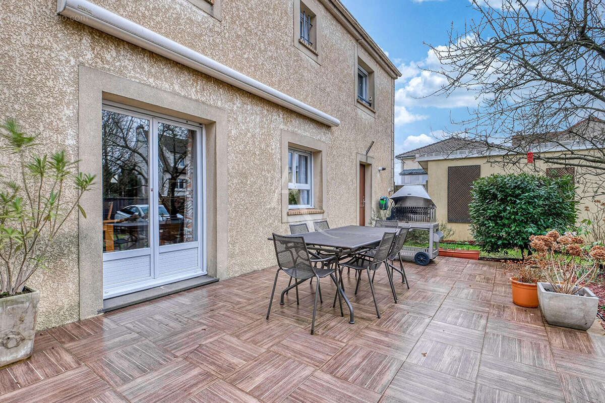 Maison à NEUILLY-PLAISANCE