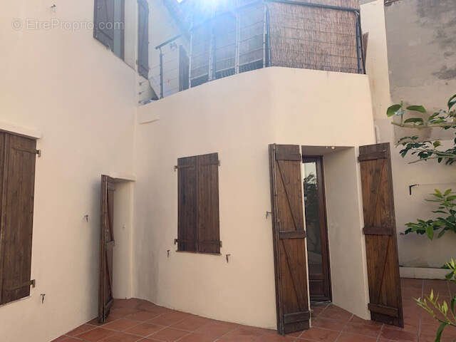 Appartement à MARSEILLE-8E