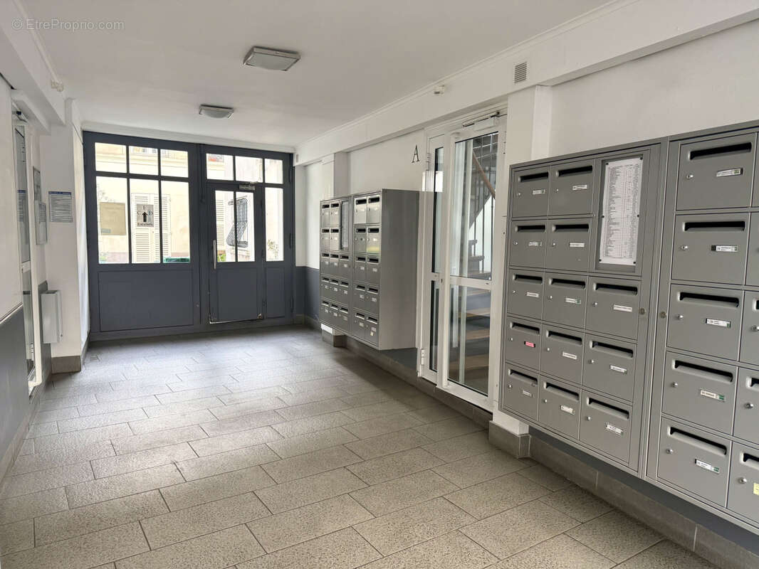 Appartement à PARIS-20E