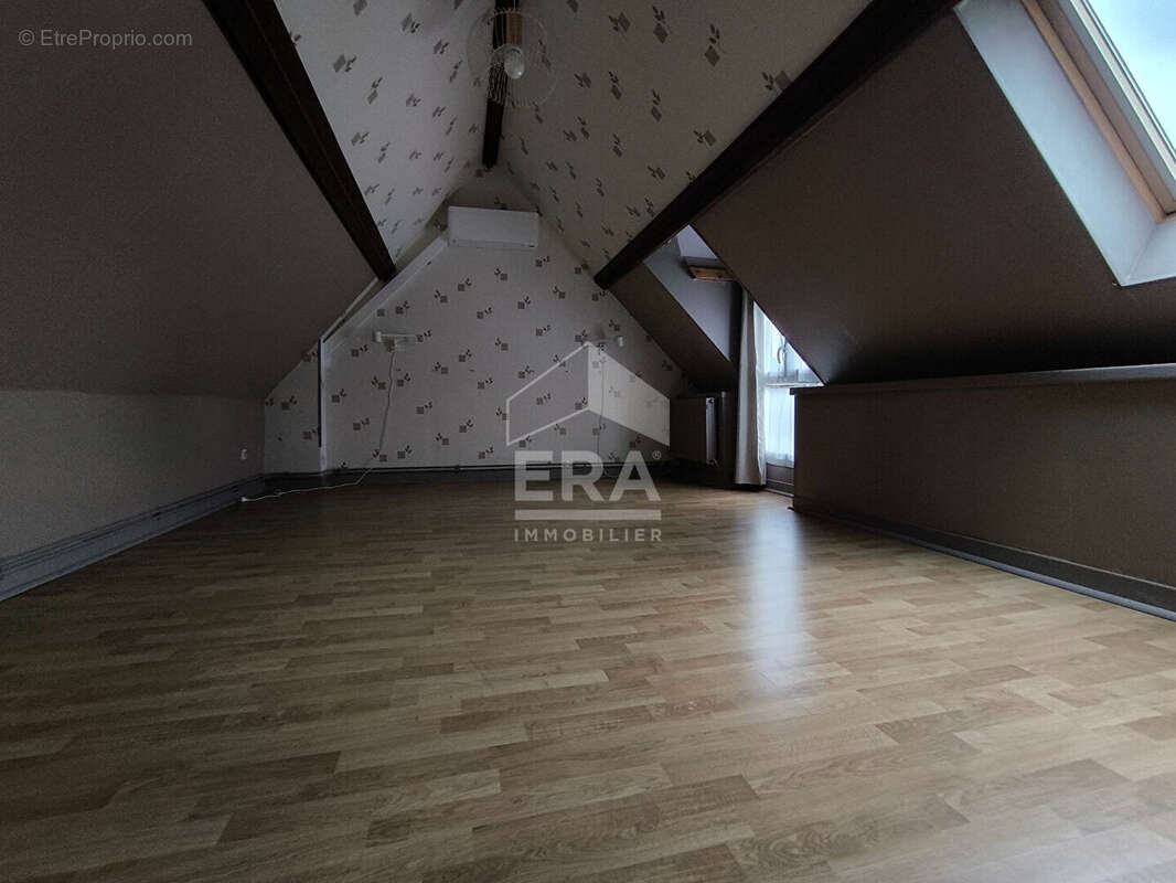 Maison à CONDE-SUR-AISNE