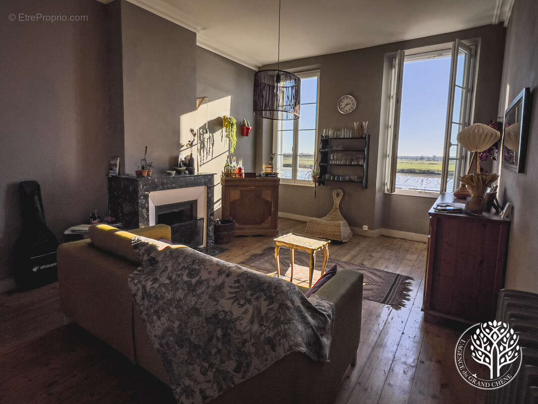 Maison à TONNAY-CHARENTE