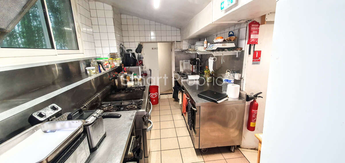 Immeuble avec bar, restaurant, T4 et studio - photo 6